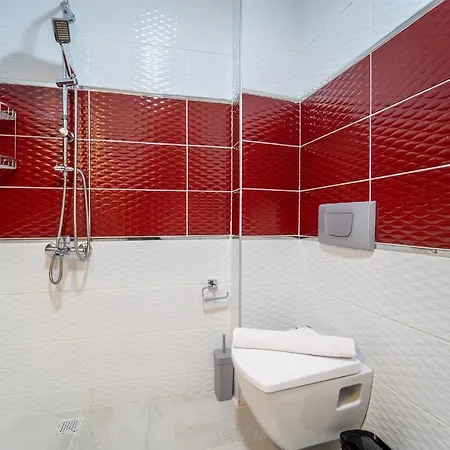 havuz ve çocuk için de jakuzi olanağı sunan deniz manzaralı rahat villa *